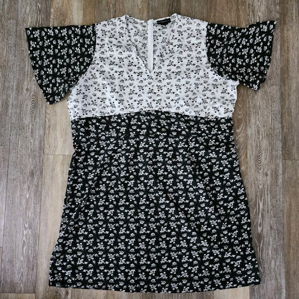 WEDNESDAYS GIRL‎ Plus Size Dress Womens Size 24 Black White Floral Cottagecore